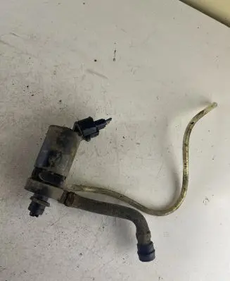 Toyota Land Cruiser (J120) Headlight washer pump 