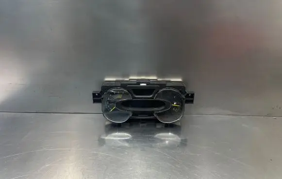 Renault Captur Speedometer (instrument cluster) 248108772R VPDRRF10849DJ