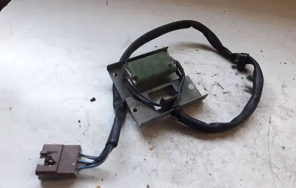 Rover 620 Heater blower fan relay 