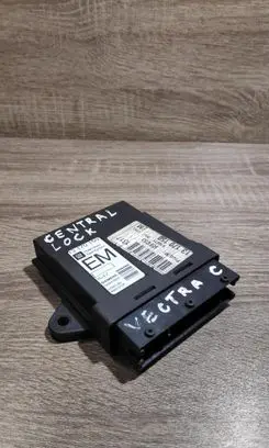 Opel Vectra C Door control unit/module 13170150 5WK46002