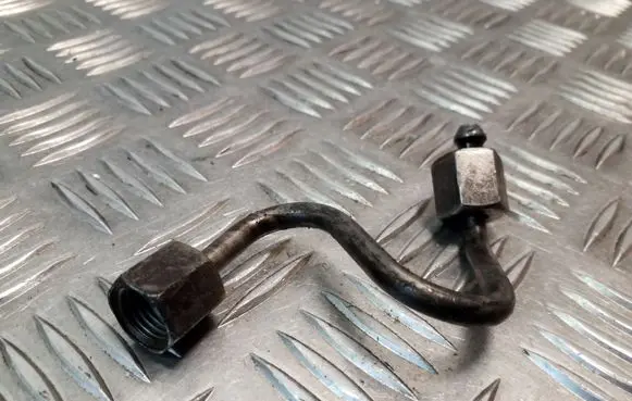 Mercedes-Benz E W212 Fuel injector supply line/pipe 