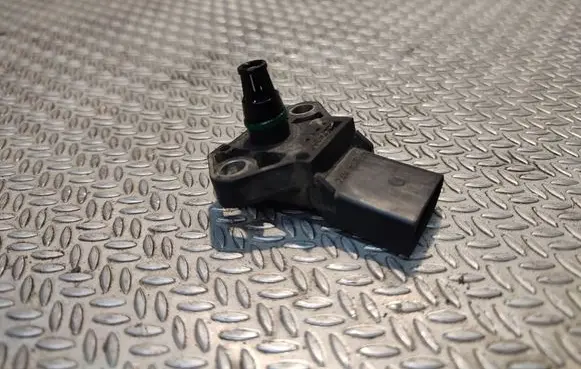 Volkswagen Caddy Air pressure sensor 0281002399 038906051B