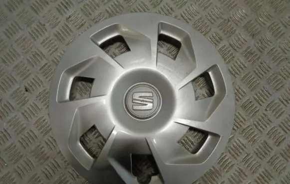 Seat Mii R14 wheel hub/cap/trim 1SL601147C