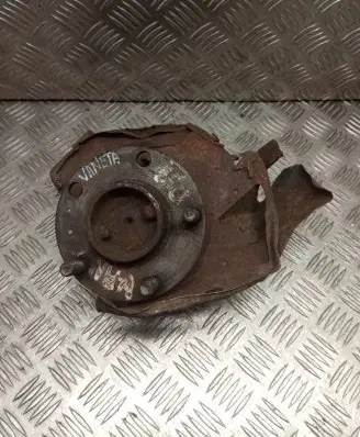 Nissan Vanette Rear wheel hub