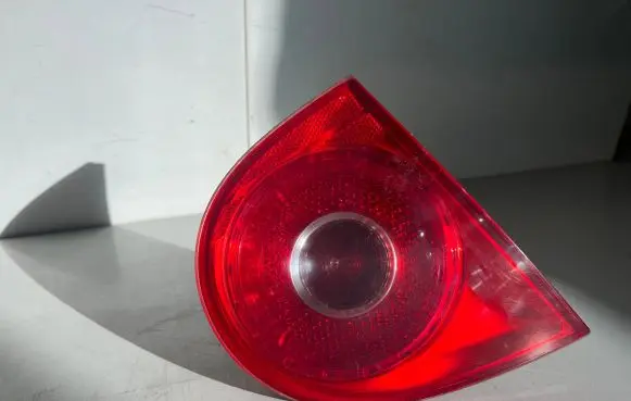 Volkswagen Golf V Tailgate rear/tail lights 285001