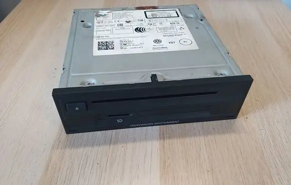 Volkswagen Polo V 6R CD/DVD changer 3Q0035820A