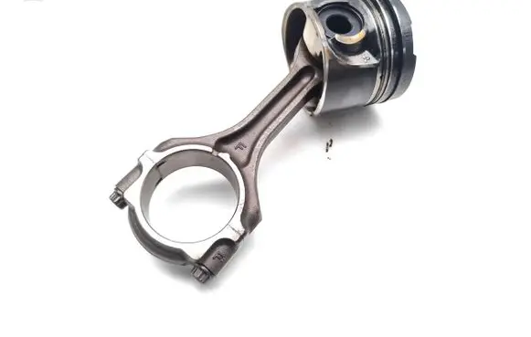 Mitsubishi ASX Piston with connecting rod 4N14