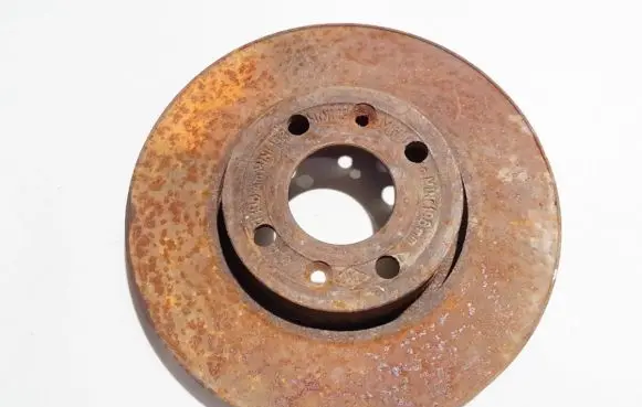 Nissan Micra Front brake disc ventiliuojamas