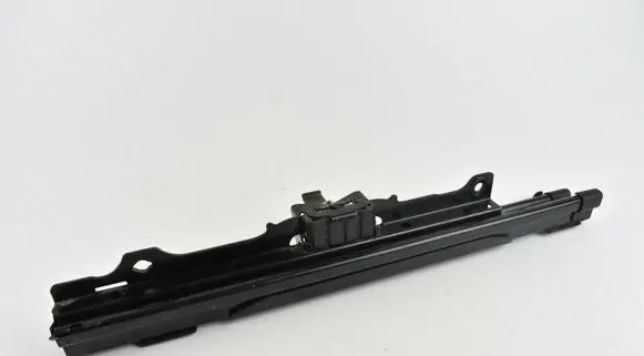 BMW X4 F26 Front driver seat rail 912615