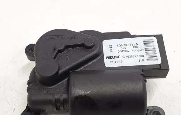 Audi TT TTS RS Mk3 8S Air flap motor/actuator 5Q0907511D