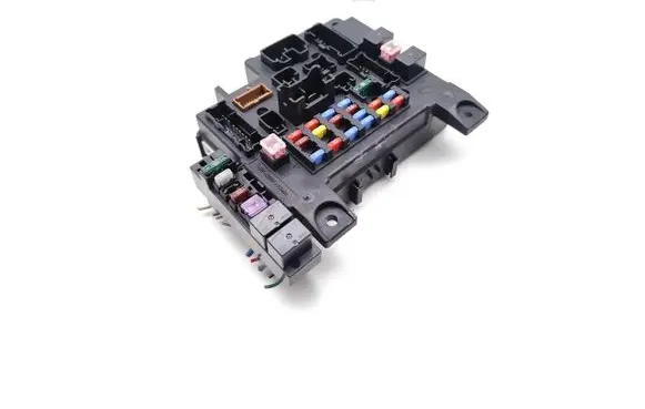 Citroen C-Crosser Fuse module 8637A824 50R411F02