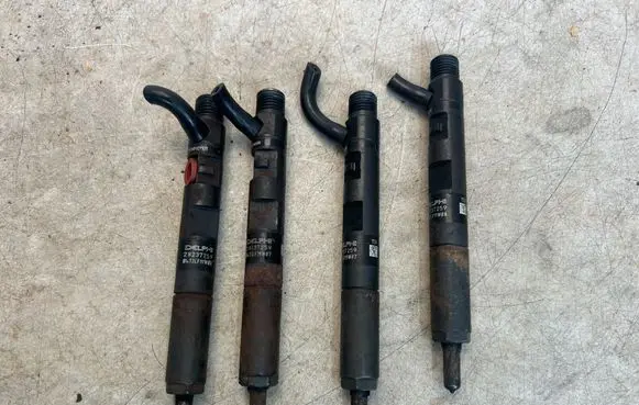 Renault Megane III Fuel injectors set 166000897R H8200827965 28237259