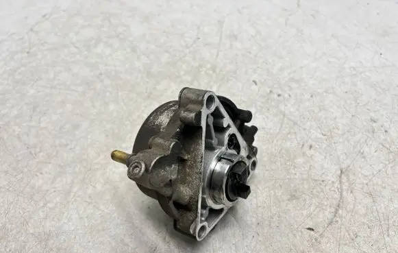 Suzuki SX4 Vacuum pump