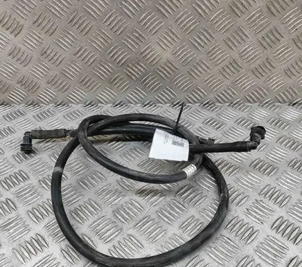 Mercedes-Benz CLS C218 X218 Windshield washer fluid hose A2128600092