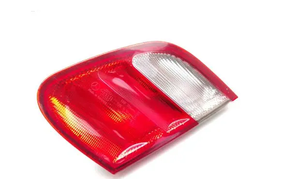 Tailgate rear/tail lights