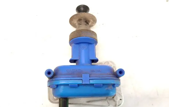 Audi 80 90 S2 B4 Central locking vacuum pump 893862123