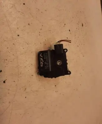 Toyota Corolla Verso E121 Air flap motor/actuator 1138002051