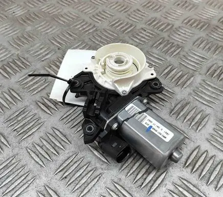 Audi Q7 4M Front door soft close latching motor 4M0837004A