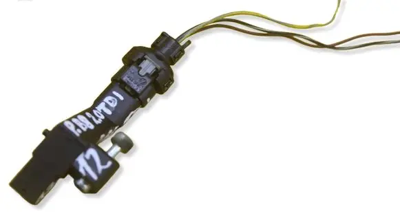 Volkswagen PASSAT B8 Crankshaft position sensor 04L906433B