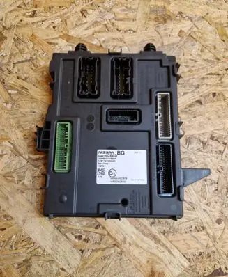 Nissan Qashqai BSM Control unit 284B14CB8D 116RI002869 116RAI002868