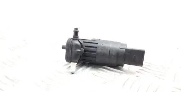 Skoda Octavia Mk3 (5E) Windscreen/windshield washer pump 1K6955651