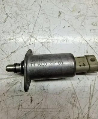Opel Zafira B Fuel pressure regulator 06904 55575441 903025709