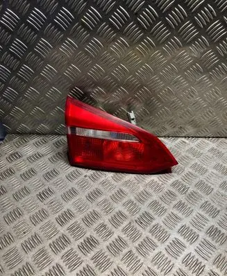 Ford Focus Tailgate rear/tail lights F1EB13A603B