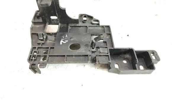 Peugeot 2008 I Front side member 9813085580