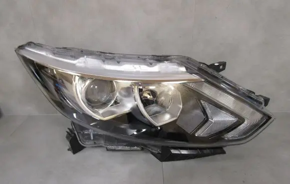 Nissan Qashqai Headlight/headlamp 10018013 10018014