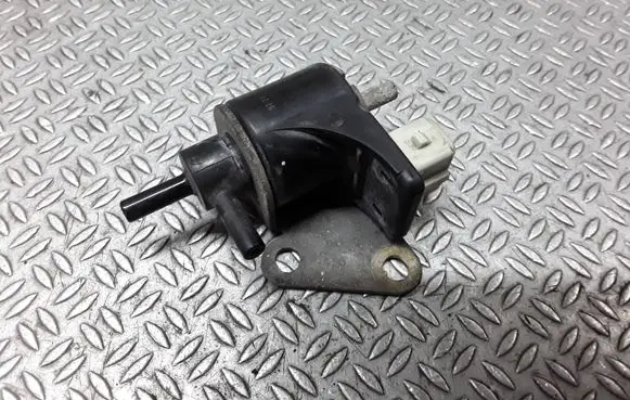 Volkswagen II LT Vacuum valve 