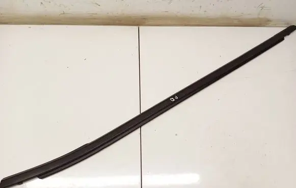 Hyundai Tucson IV NX4 Front door glass trim molding 