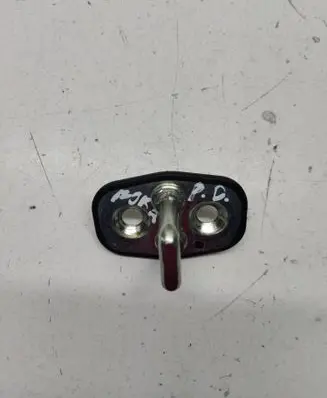 Opel Mokka B Front door lock loop/hook striker 9686482180