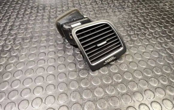 Seat Alhambra (Mk2) Dashboard side air vent grill/cover trim 7N0819704D