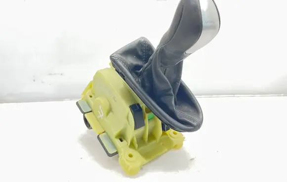 Mercedes-Benz E W211 Gear shifter/selector A2112673124