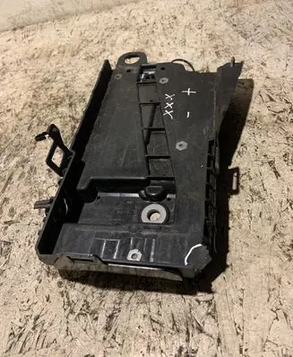 Volvo XC40 Battery tray 32132632