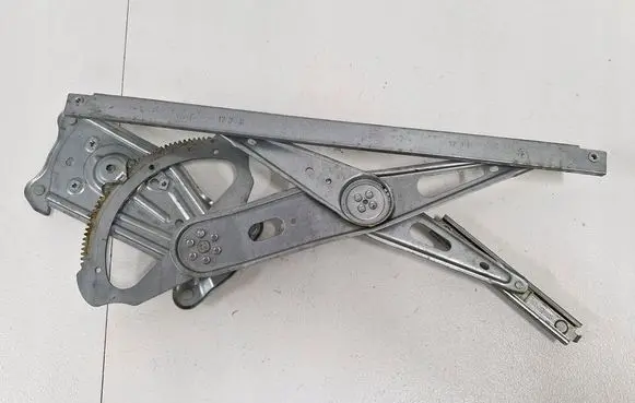 Renault Scenic III - Grand scenic III Front door manual window regulator 