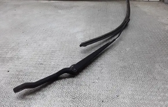 Renault Espace IV Windshield/front glass wiper blade 8200014896C