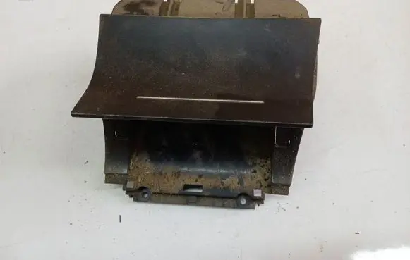 Skoda Octavia Mk2 (1Z) Car ashtray 1Z1863077A