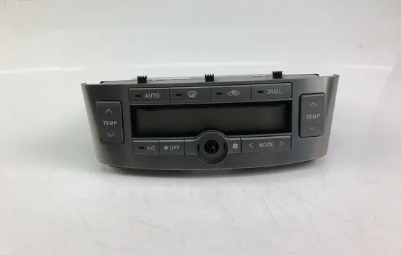 Toyota Avensis T270 Climate control unit 5590005251