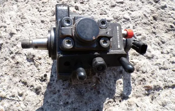 Opel Vectra C Fuel injection high pressure pump
