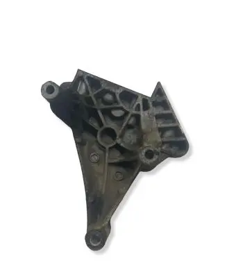 Volkswagen Touran I Engine mounting bracket 03G199207A 03G199207G V500KTS22