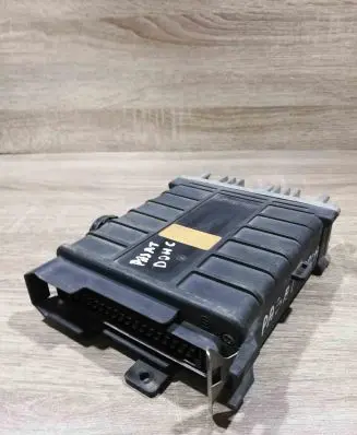 Volkswagen PASSAT B3 Engine control unit/module ECU 893907404m 0261200234