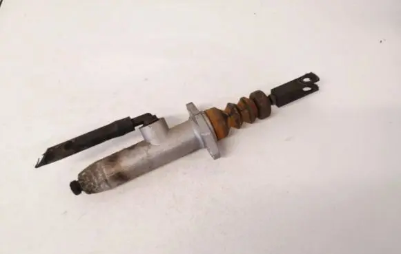 Audi 80 90 S2 B4 Clutch master cylinder 893721401d