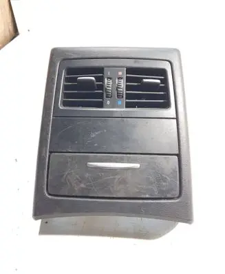 BMW 3 E90 E91 Rear air vent grill 7118049 58450713