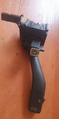 Volkswagen Touran I Wiper control stalk 1K0953519