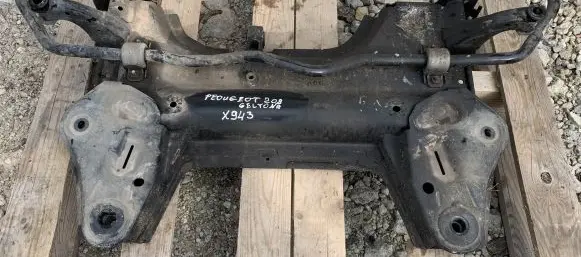 Peugeot 208 Front subframe 9834696980