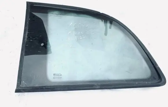 Opel Zafira A Rear side window