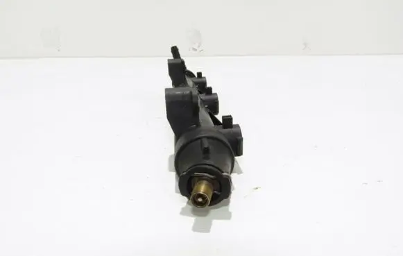 Skoda Fabia Mk1 (6Y) Fuel main line pipe 03E133320