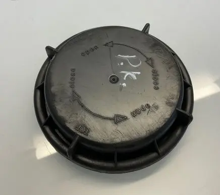 Mercedes-Benz E W210 Headlight/headlamp dust cover 14735300