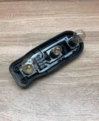 BMW 5 E39 Tail light bulb cover holder 8371324